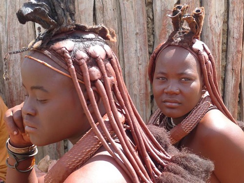Девушки химба считаются самыми красивыми представительницами племен 